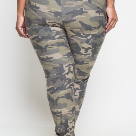 Pants/Joggers - Picture 3 of 6